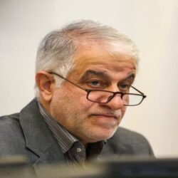 رئیس شورای شهر اصفهان:
                
                جای کارخانه فناوری در اصفهان خالی است